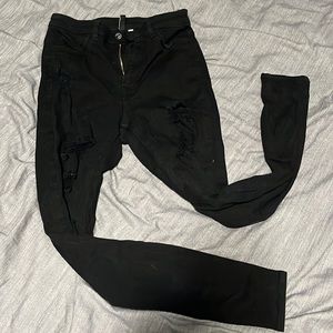 Women’s H&M black ripped skinny jeans